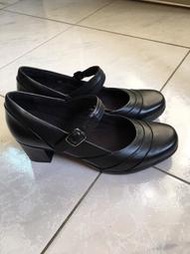 Clarks 短跟皮鞋 女 型號:SCHEME DAY 尺寸 US8M 顏色 黑色