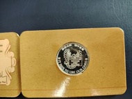 1988年VlSA咭紀念銀幣一枚。5元平郵