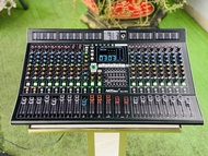 Bàn Mixer MTMax SG3 18 Kênh Tích Hợp Sound Card USB Bluetooth DSP 99 Hiệu Ứng EQ 3 Band EQ Tổng 7 Ba