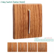 Saklar Hotel Rumah Tombol 1-2-3-4 Gang 2 arah Way Dinding Tembok inbow IB artistik motif serat kayu 