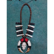 Kalung Etnik Taring Babi Variasi Jurong dan Kepala Tengkorak Mini baghan resin