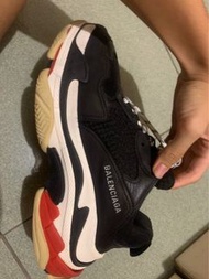 Balenciaga  triple S 巴黎世家老爹鞋（可小議）