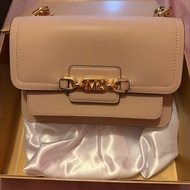 MK Michael Kors 裸粉色鏈條斜背包