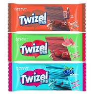 新品现货yem韩国进口YEM扭扭草莓长条糖果休闲可乐零食蓝莓夹心软糖yem Korea imported YEM twisted strawberry long20251215