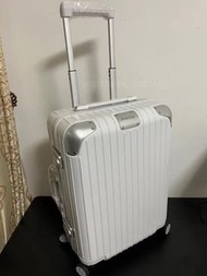 rimowa hybrid 21寸手提登機款