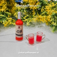 MERAH MINIATURE 1:12 W1N3 RED WITH GLASS (1.3 x 1.3 x 4.7 cm) DRINK SYRUP