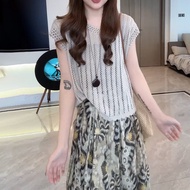 Unique Stylish Ladies Set