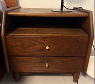 黑胡桃木實原木床頭櫃