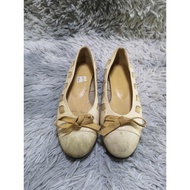 Round Toe Neutral Color Flats