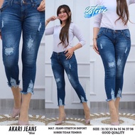 AKARI jeans 7/9 . jeans 7/9 stretchy material. 7/9 ripped Jeans [BNN]