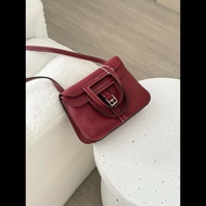 Hermes mini Halzan 
Rouge Grenat