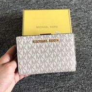 Chris精品代購 美國Outlet Michael Kors MK 新款 經典印花牛皮 6個卡位 錢包 短夾 白色