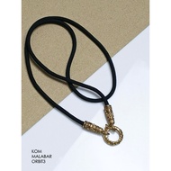 KOM Malabar Tree golden bronze rope necklace with Orbit 3 spring Gold Accessories There Is A spring.