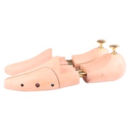 Jron | Cedar Wood Shoe Tree Stretching and Shaping