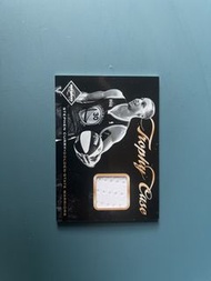 Stephen Curry 限量球員卡連球衣碎片