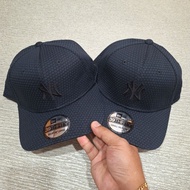 NAVY BLUE MESH NY SMALL LOGO 39THIRTY CLOSED STRETCH FIT CAP/HAT BY NEW ERA