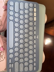 Logitech K380 藍牙鍵盤