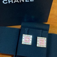 Chanel 24s粉色方型耳環