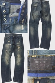 Bershka Jeans​👖กางเกง​ยีนส์​ขา​กระบอก​ตะเข็บ​บิด​ผ้าด้านมันๆแต่งขาดสวยๆครับเอว32ยาว42.5ปลา​ยขา​8