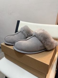 Ugg. 毛毛拖鞋 size 39