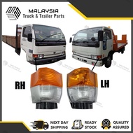 NISSAN YU41 T5 SIGNAL LAMP CORNER LAMP LORI LORRY TRUCK TRAILER