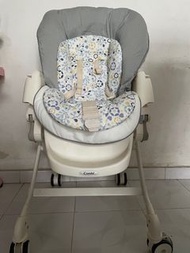 Combi High Chair Dreamy BL 餐椅 / 搖椅 (手動) (前輪2輪轉向) （有防污套）Combi High Chair Dreamy BL dining chair/rocking chair (manual) (front wheel 2-wheel steering)（with cover）