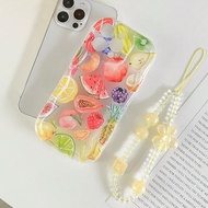 เคสโทรศัพท์กันกระแทกลายตัวอักษรแตงโมและสตรอเบอร์รี่แบบไล่เฉดสีครีม พร้อมสร้อยข้อมือประดับดอกไม้ลูกปั