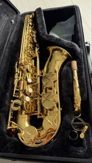 Yamaha Gold Saxophone