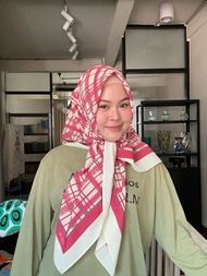 N Able Plaid 01 collection hijab ลาย Plaid ที่มี logo N Able ซ่อนอยู่ เรา develop กันอยู่หลายแบบกว่า