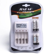 OW JB-212 613 AA AAA Rechargeable battery Ni-MH Ni-CD Battery charger suit with AA batteriesX4