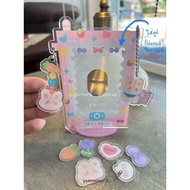 กรอบรูปอะคริลิค กรอบรูป โพลาลอยด์ polaroid photo frame ใส่การ์ด กรอบรูปตั้งโชว์ กรอบรูป emoji เก็บกา