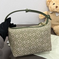Loewe/羅意威 cubi anagram牛油果綠飯盒包小號 21編碼 20*15