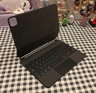 Apple iPad Magic Keyboard Pro 11吋 行貨 95%新 非常少用和新淨 內部鍵盤位置非常新淨 只是皮位有輕微使用痕跡 操作和按鍵全正常 Apple專門店買入$2399 全套