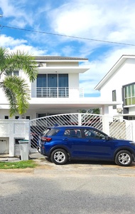 Rumah 250 m² dengan 4 bilik tidur dan 4 bilik mandi peribadi di Port Dickson Waterfront (Orchid Hill