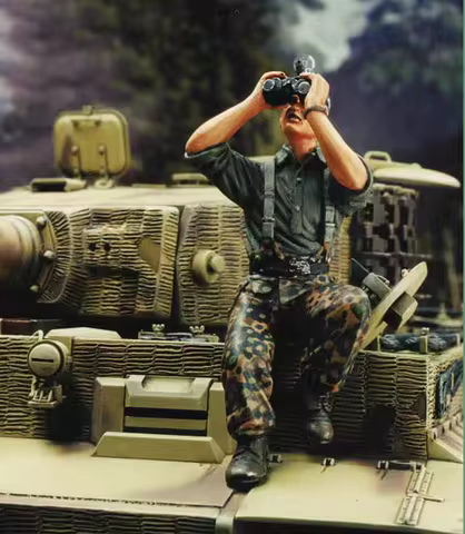 A327# 1/35 Resin Figures Model, Only Figures, Unpainted Unassambled