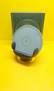 ▶️特價/賤賣◀️、二手貨品、梳化音箱、無線手機充電器鬧鍾立體聲環繞聲迷你桌面復古手機支架無線藍牙揚聲器、實物圖片(最後一件/賤賣)