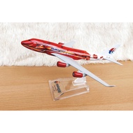 B747 Diecast Airplane with Stand Label