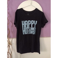 Black woman tee giordano preloved