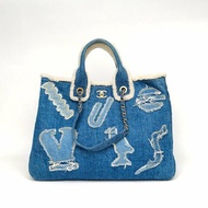 CHANEL 牛仔藍28開金扣羊羔毛邊補丁購物袋肩背包