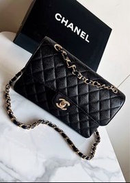 現貨在台🔥真正含金 24k金 CHANEL Cf23 黑金牛 荔枝皮 黑色金釦 香奈兒 雙C Cf 小號 23cm  classic flap