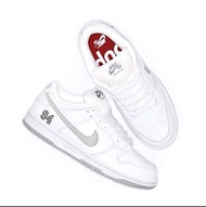 Supreme x Nike SB Dunk Low