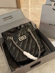 Balenciaga 黑色皮革 BB 鏈條水桶袋