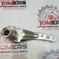 PB09 2A6-22179-01-00 DT 125 - O1W ARM, CHAIN TENSIONER ( mel ) DT125 YAMAHA