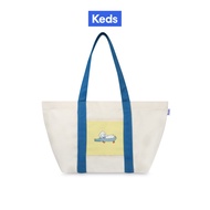 KEDS กระเป๋า รุ่น THE KEDS BAG X SSKTMMEE สีครีม/ สีน้ำเงิน ( F25ACB01018 )