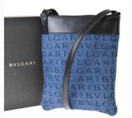 限面交-二手-BVLGARI 寶格麗限量款丹寧牛仔藍滿版logo真皮背帶斜肩包