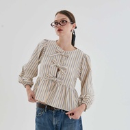 Theremin Fond blouse เสื้อแขนยาวดีเทลผูกโบว์ด้านหน้า (beige blue)