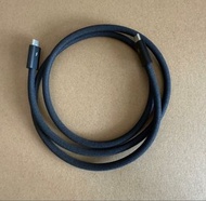 Apple Thunderbolt 4 (USB‑C) Pro 連接線 (1.8 米)