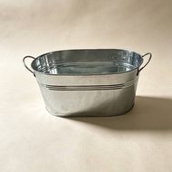 Galvanized Ice Tub Portable Metal Ice Tub Oval Drink Tub Lightweight Cooler Long Lasting for Parties