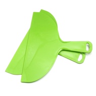 plastic putty scraper / epoxy spreader
