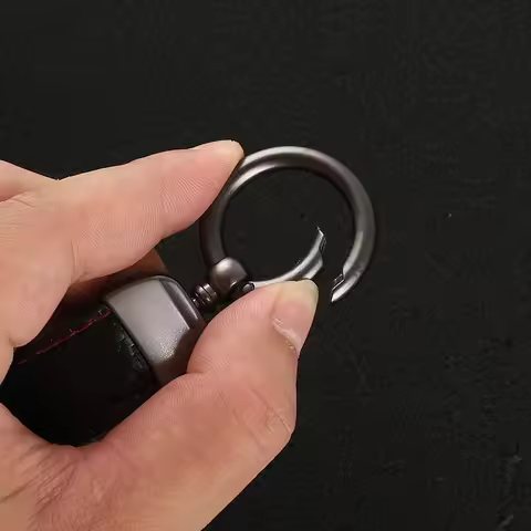 Keychain Toyota Sport Leather Motorcycles keychain horseshoe buckle jewelry key chain for T Sport To
